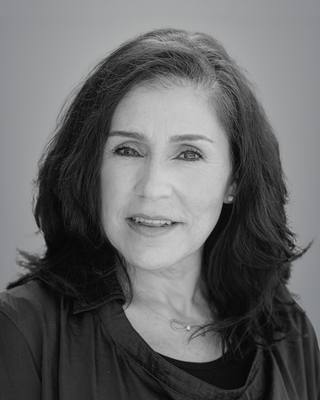 Headshot of Jeannette Urquijo.
